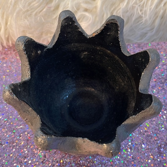 Ceramic Crown - Picture 3 of 4